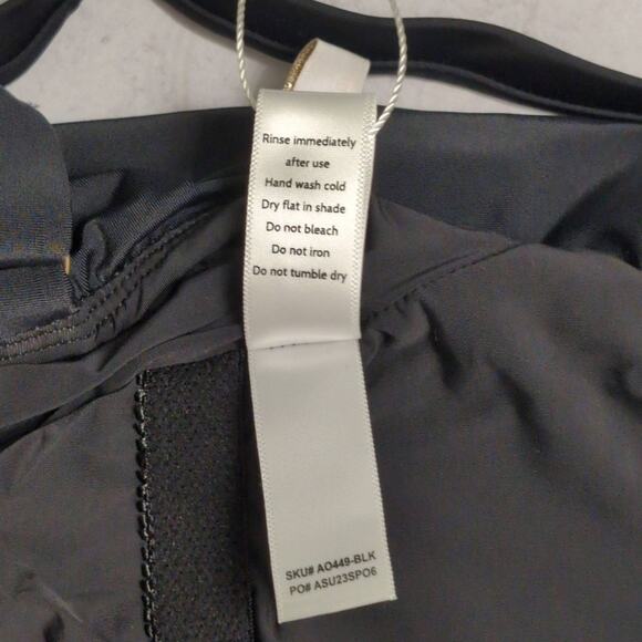 NWT Mindy X Andie Marco Black V-Neck Adjustable Straps One Piece Swimsuit MT - Picture 7 of 9